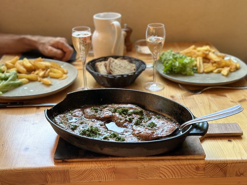 Restaurant Logis le Chalet à Saint-Maurice-en-Trièves, France