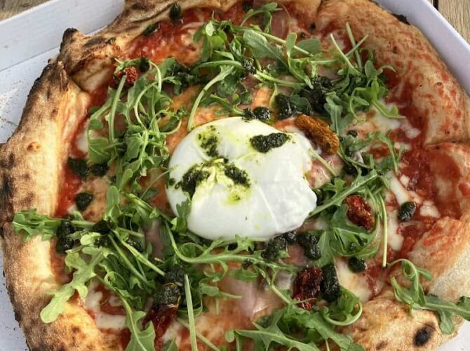 Restaurant Loundo pizza à La Londe-les-Maures, France