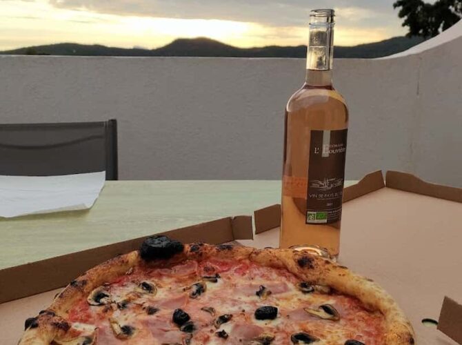 Restaurant Loundo pizza à La Londe-les-Maures, France