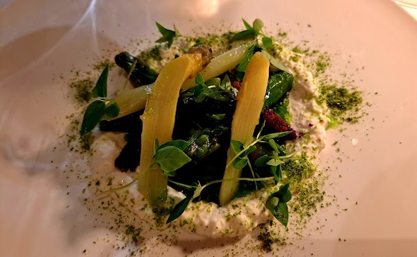 L’Oustalet – Gigondas, Restaurant étoilé et Chambres d’hôtes à Gigondas, France