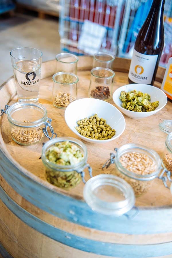 Restaurant Maddam – Beer Biological And Artisanal De Chablis | Brewery De Chablis à Chablis, France