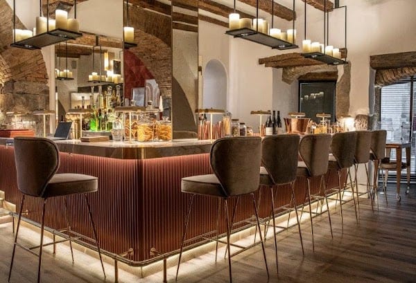 Restaurant Mademoiselle Folie, Salon de Thé & Cocktails à Chambéry, France