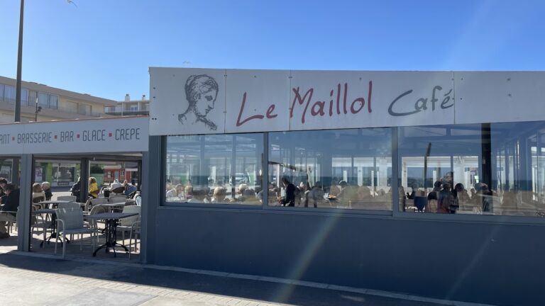 Restaurant Maillol Café à Saint-Cyprien, France
