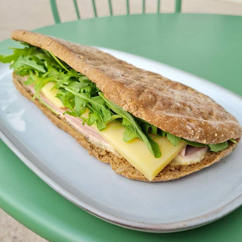 Restaurant Maison Saga à Valbonne, France