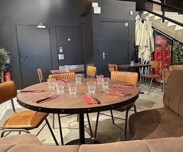 Restaurant Mama Kitchen Caffè à Massy, France