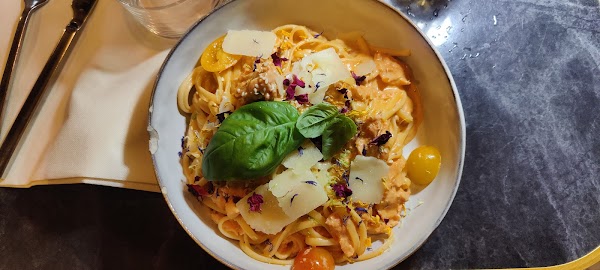 Restaurant Maonas à Beaulieu-sur-Mer, France