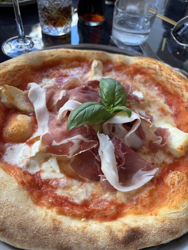 Restaurant Maonas à Beaulieu-sur-Mer, France