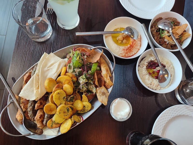 MAZATS – Restaurant Libanais à Vauréal, France