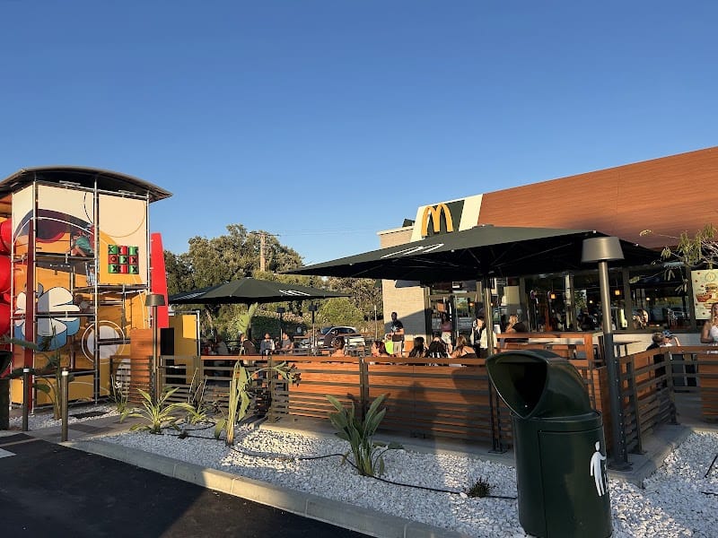 Restaurant McDonald’s La Londe à La Londe-les-Maures, France