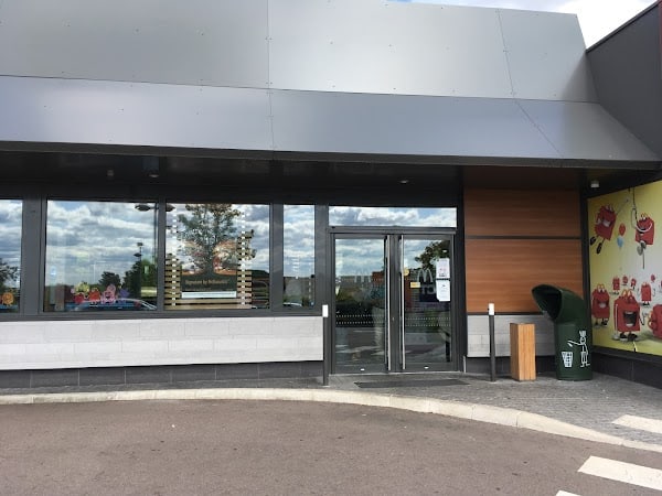 Restaurant McDonald’s à Langres, France
