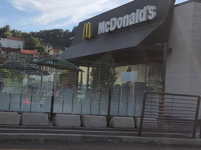 Restaurant McDonald’s à Decazeville, France