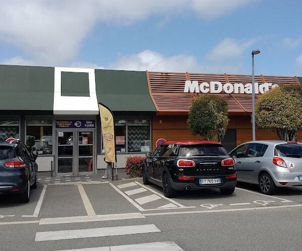 Restaurant McDonald’s à Hennebont, France