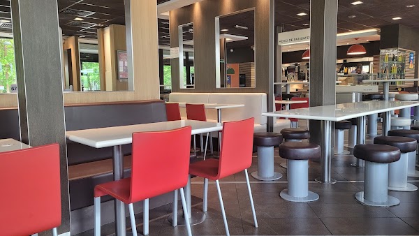 Restaurant McDonald’s à Lognes, France
