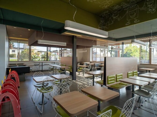 Restaurant McDonald’s à Heillecourt, France