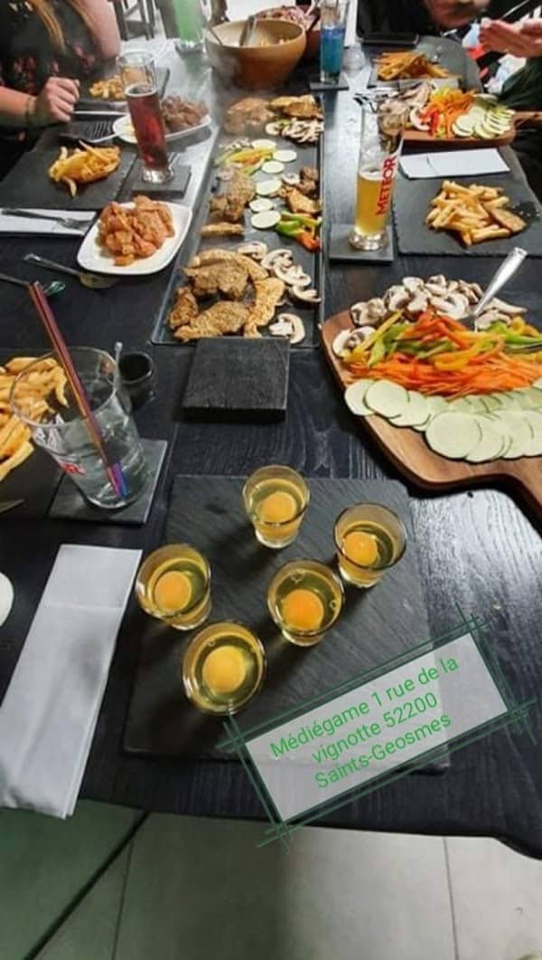 Restaurant MEDIEGAME à Saints-Geosmes, France