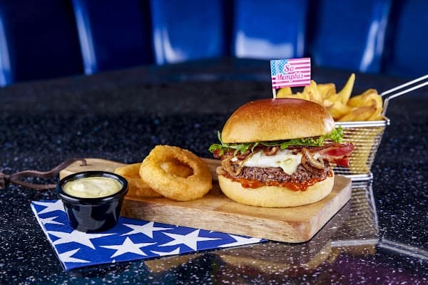 Memphis – Restaurant Diner à Dunkerque, France