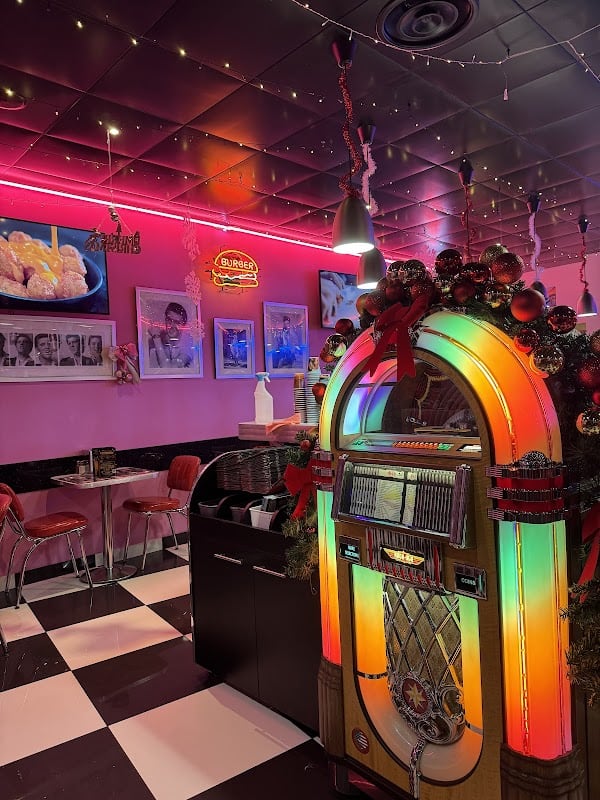 Memphis – Restaurant Diner à Beauvais, France