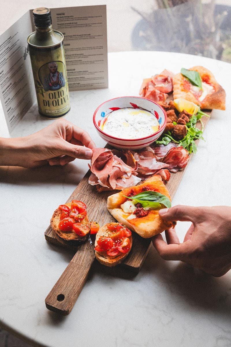 Restaurant Mia Nonna – Le Clan des Mamma, Pizzas & Cocktails – Nantes à Nantes, France