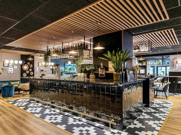 Restaurant Monkey Place La Roche-sur-Yon à La Roche-sur-Yon, France