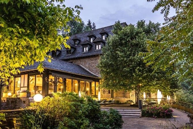 Restaurant Moulin de Cambelong- Emilie et Thomas à Conques-en-Rouergue, France