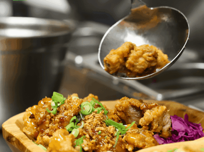 Restaurant NÂGA Street-food Sophia à Valbonne, France