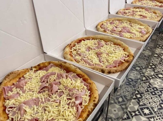 Restaurant Napoli Factory Box à Moissac, France