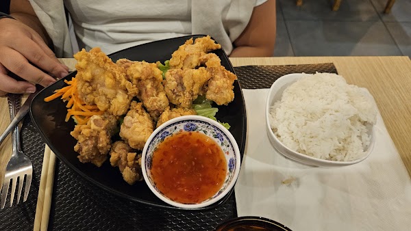 New Saigon – Restaurant Vietnamien Lognes à Lognes, France