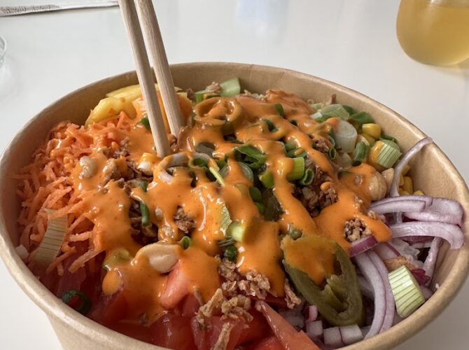 Restaurant Nom’s – Poke bowl et ramen à Malmedy, Belgique