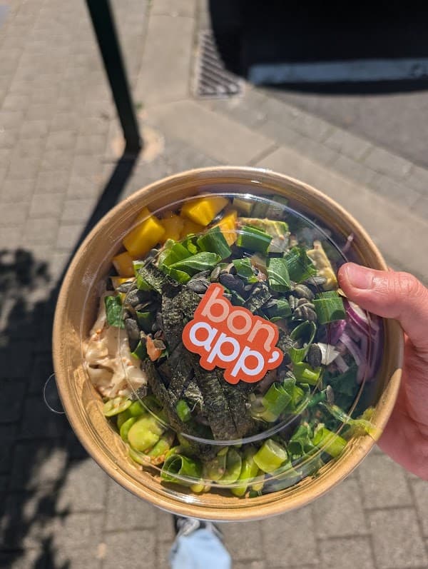 Restaurant Nom’s – Poke bowl et ramen à Malmedy, Belgique