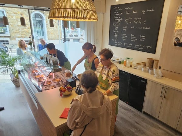 Restaurant Nom’s – Poke bowl et ramen à Malmedy, Belgique