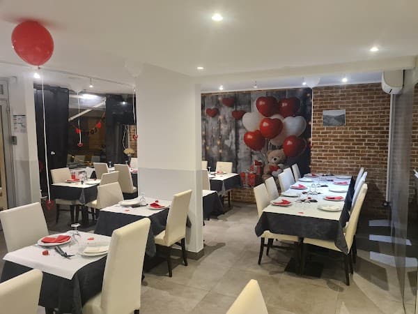 Restaurant O Douro R-C-M à Roquebrune-Cap-Martin, France