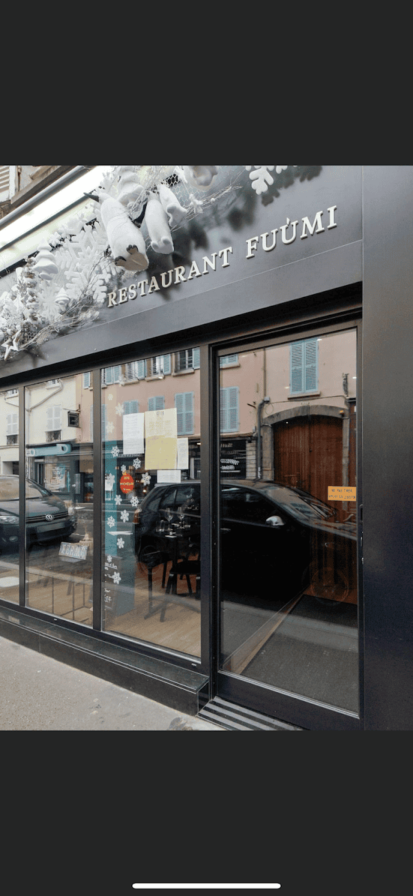 Restaurant Ô Phénicia à Fontainebleau, France