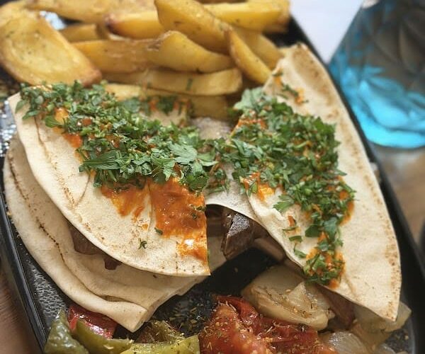 Restaurant Ô Phénicia à Fontainebleau, France