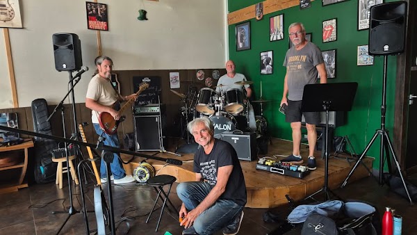 Restaurant Oh 3 manchots à Créon, France