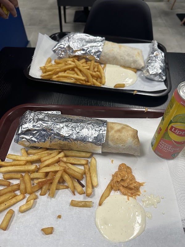 Restaurant OM’S FOOD🔥 à Vaulx-en-Velin, France