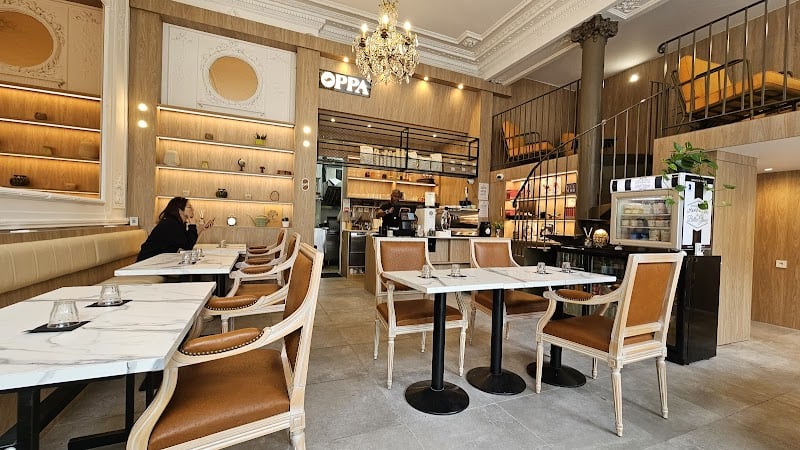Restaurant Oppa Café à Mantes-la-Jolie, France