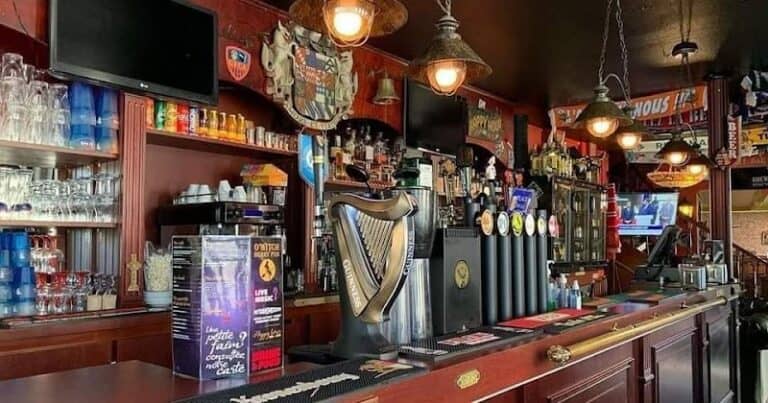 Restaurant O&rsquo;Witch Berry Pub à Châteauroux, France — photo 1