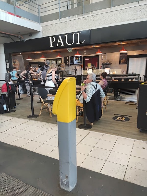 Restaurant PAUL à Massy, France