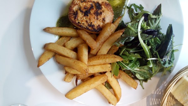 Restaurant Pavillon Garonne à Bègles, France