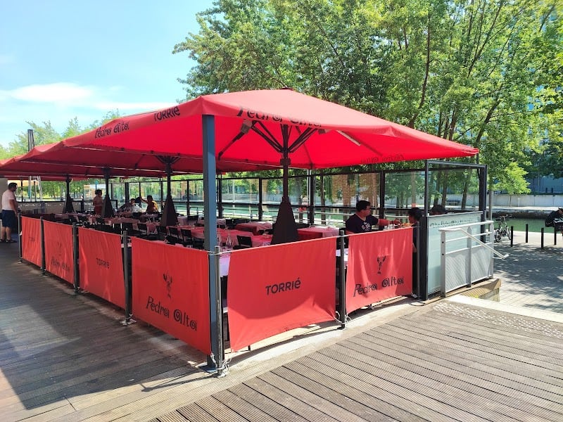 Restaurant Pedra Alta à Aubervilliers, France