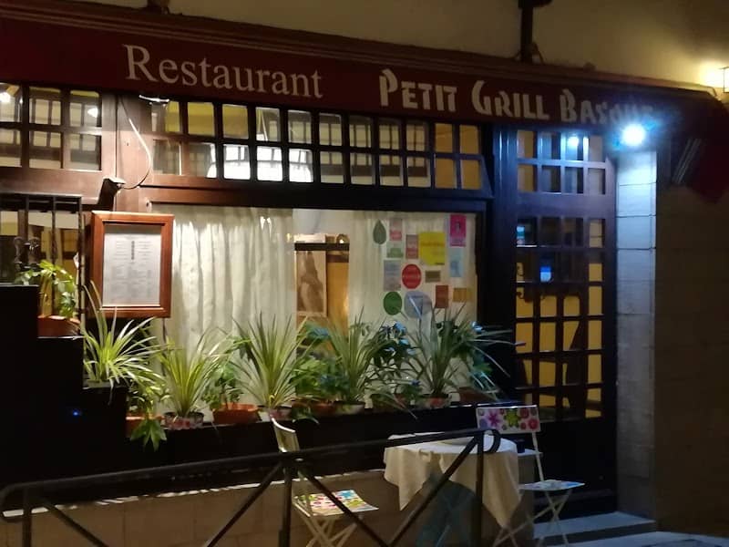 Restaurant Petit Grill Basque à Saint-Jean-de-Luz, France
