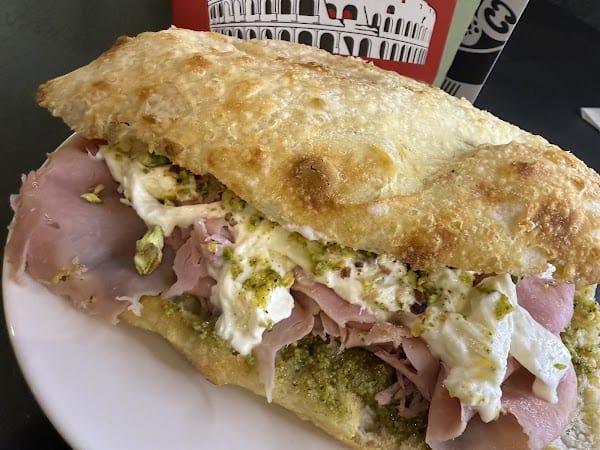 Restaurant Piccolo Fratellino à Annemasse, France