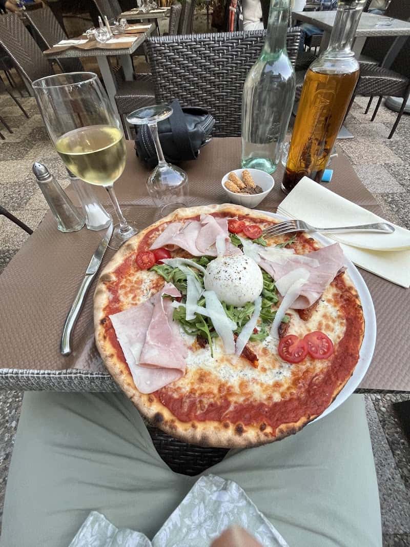 Restaurant Pizza Del Teatro à Mantes-la-Jolie, France
