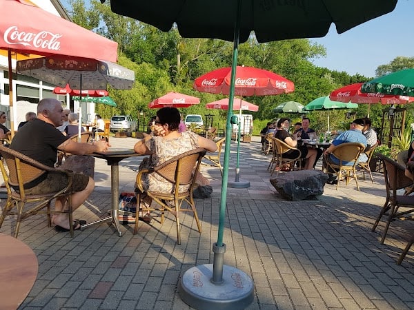 Restaurant Pizza Et Kebab Chez Nous à Sarreguemines, France