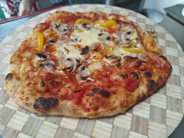 Restaurant Pizza lex à Givet, France