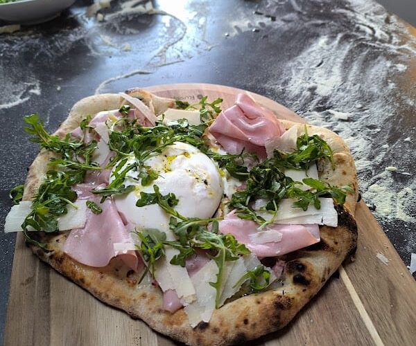 Restaurant Pizza lex à Givet, France