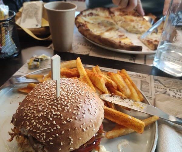 Restaurant PizzBurg’ Guéret à Guéret, France