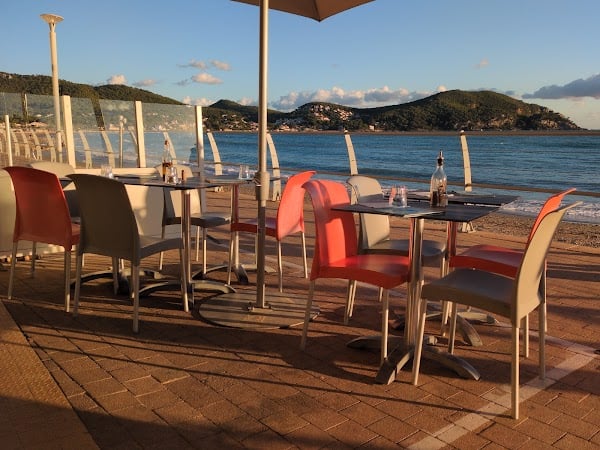 Restaurant Pizzeria aux étoiles à Saint-Cyr-sur-Mer, France