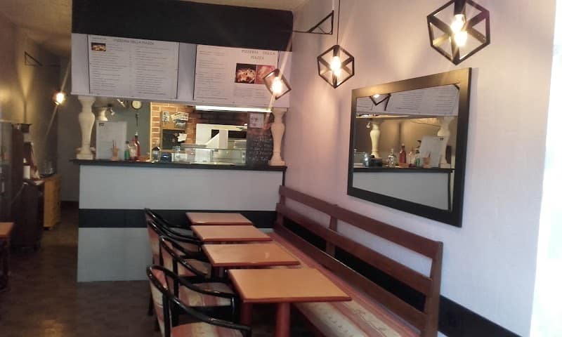 Restaurant pizzéria della piazza à La Mure, France