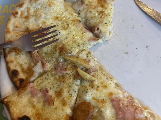 Restaurant pizzéria della piazza à La Mure, France